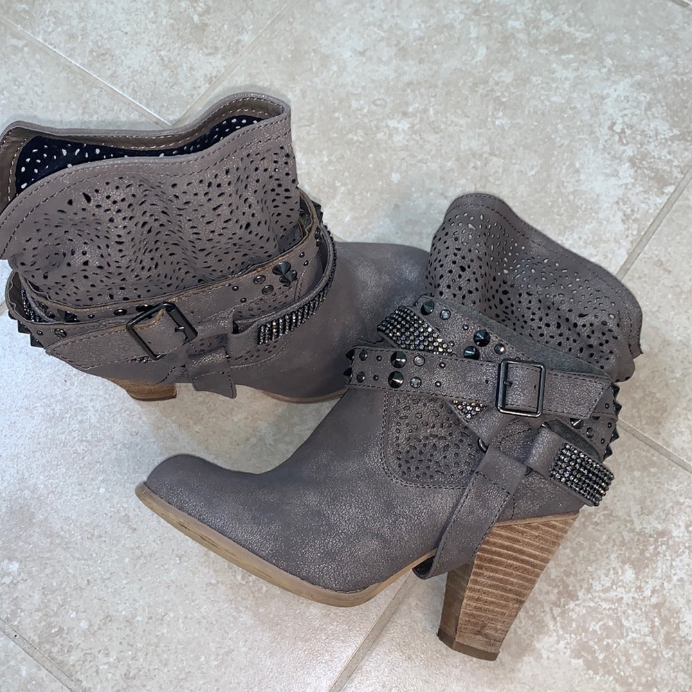 Taupe Womens Ankle Booties Sz 8
